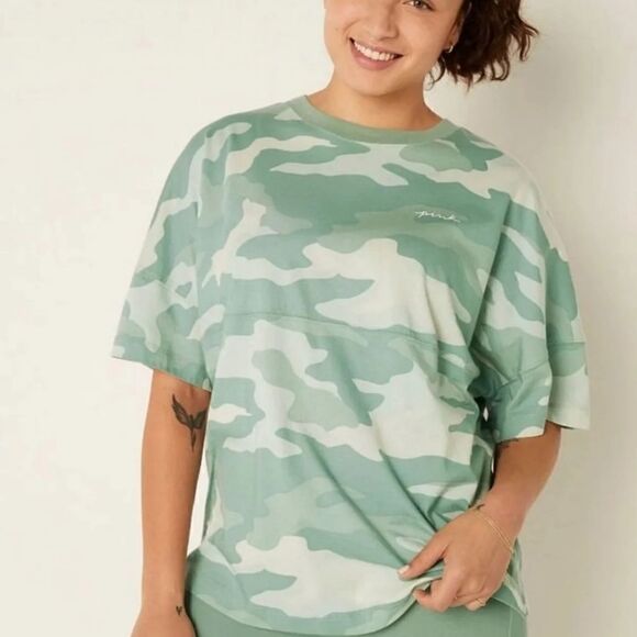 VS PINK Varsity Short Sleeve Crew Tee S/P  Green Camo - Picture 2 of 4